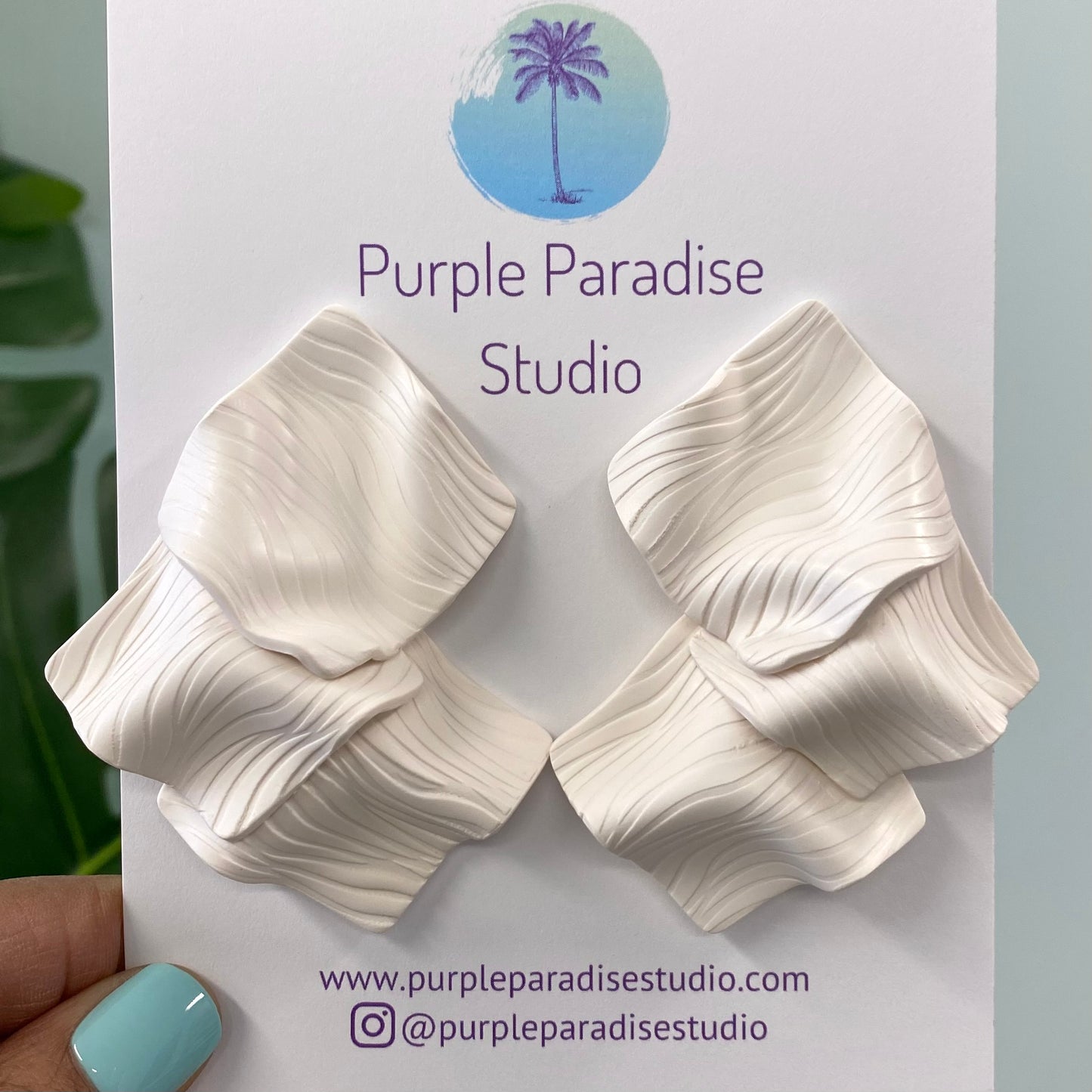 Cascading Drapes PREORDER