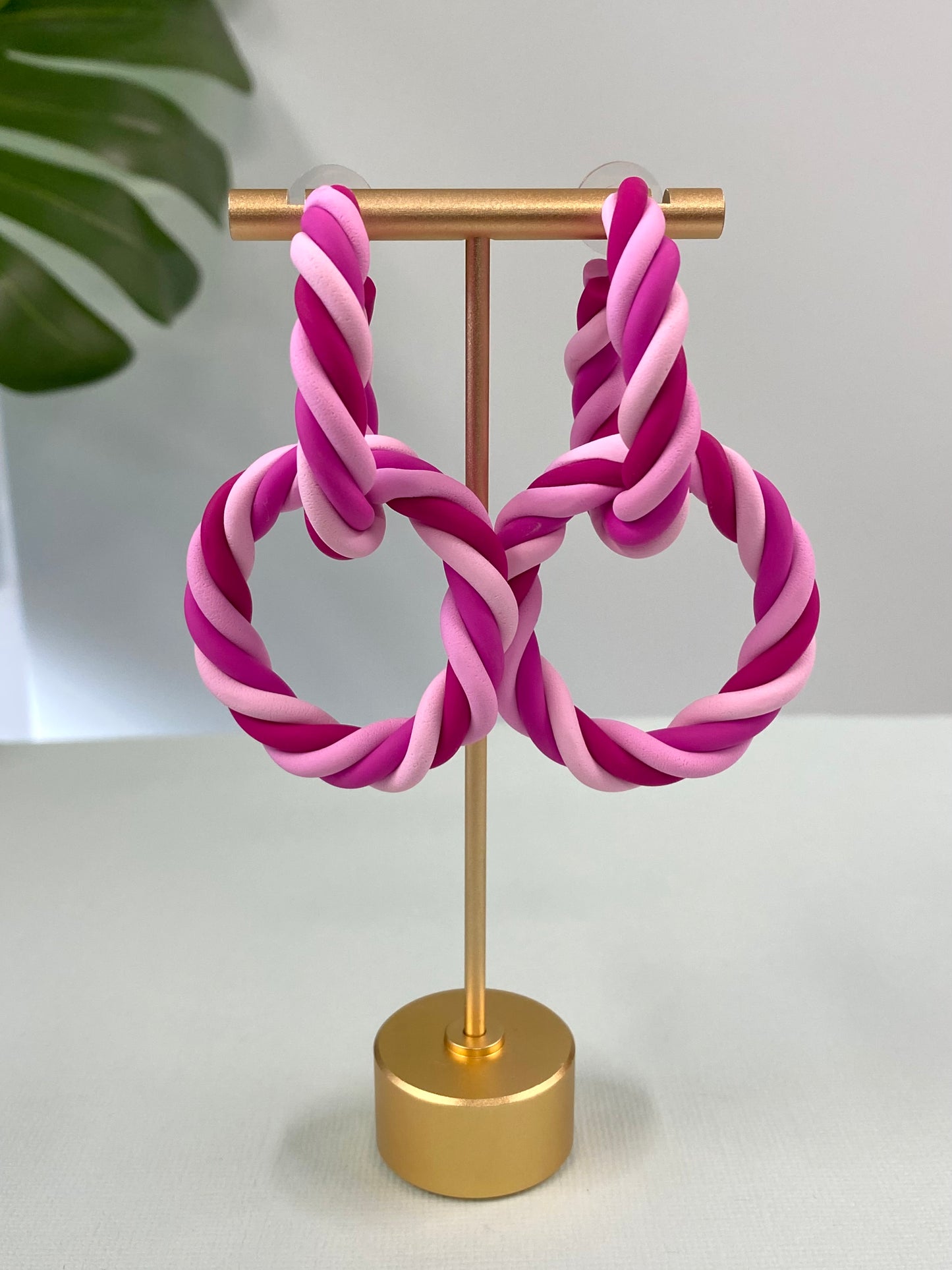 Convertible Twisted Links