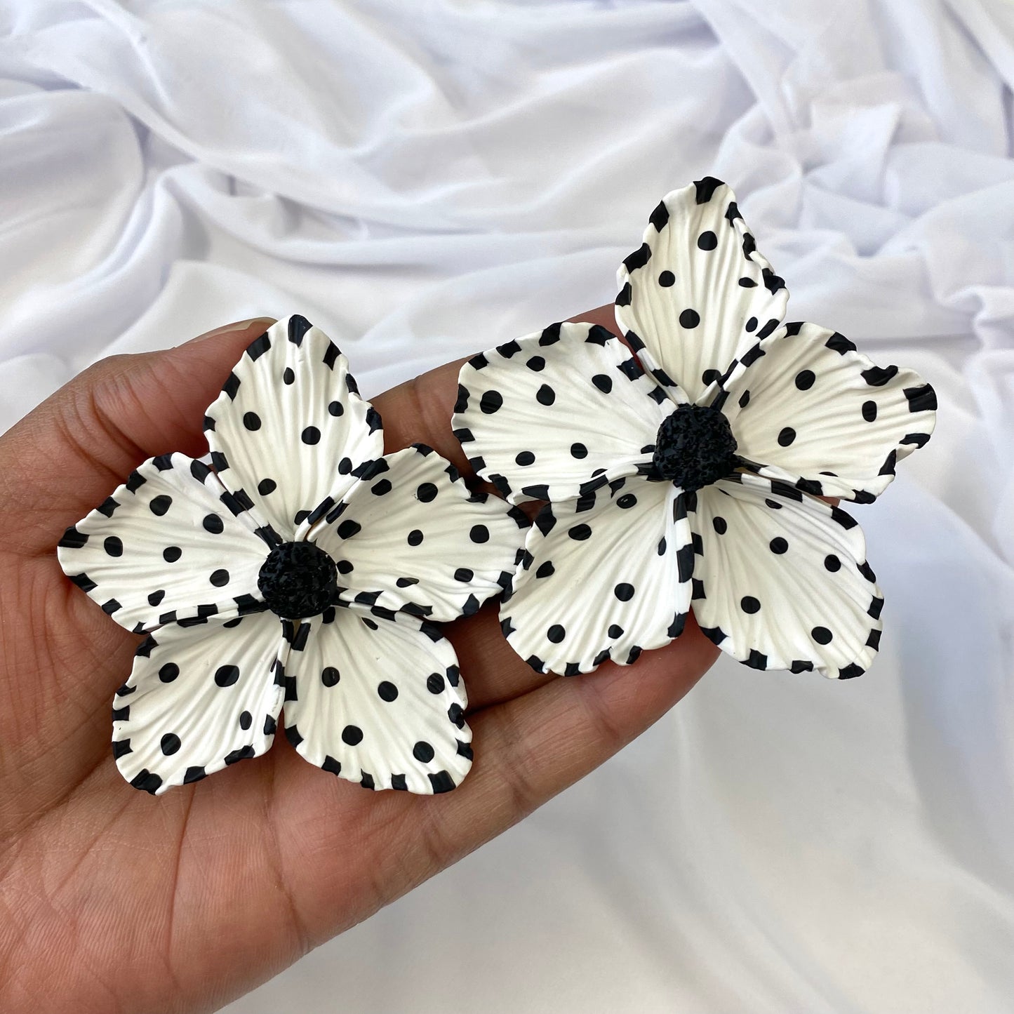 Black+White Dot Bloom Stud 2