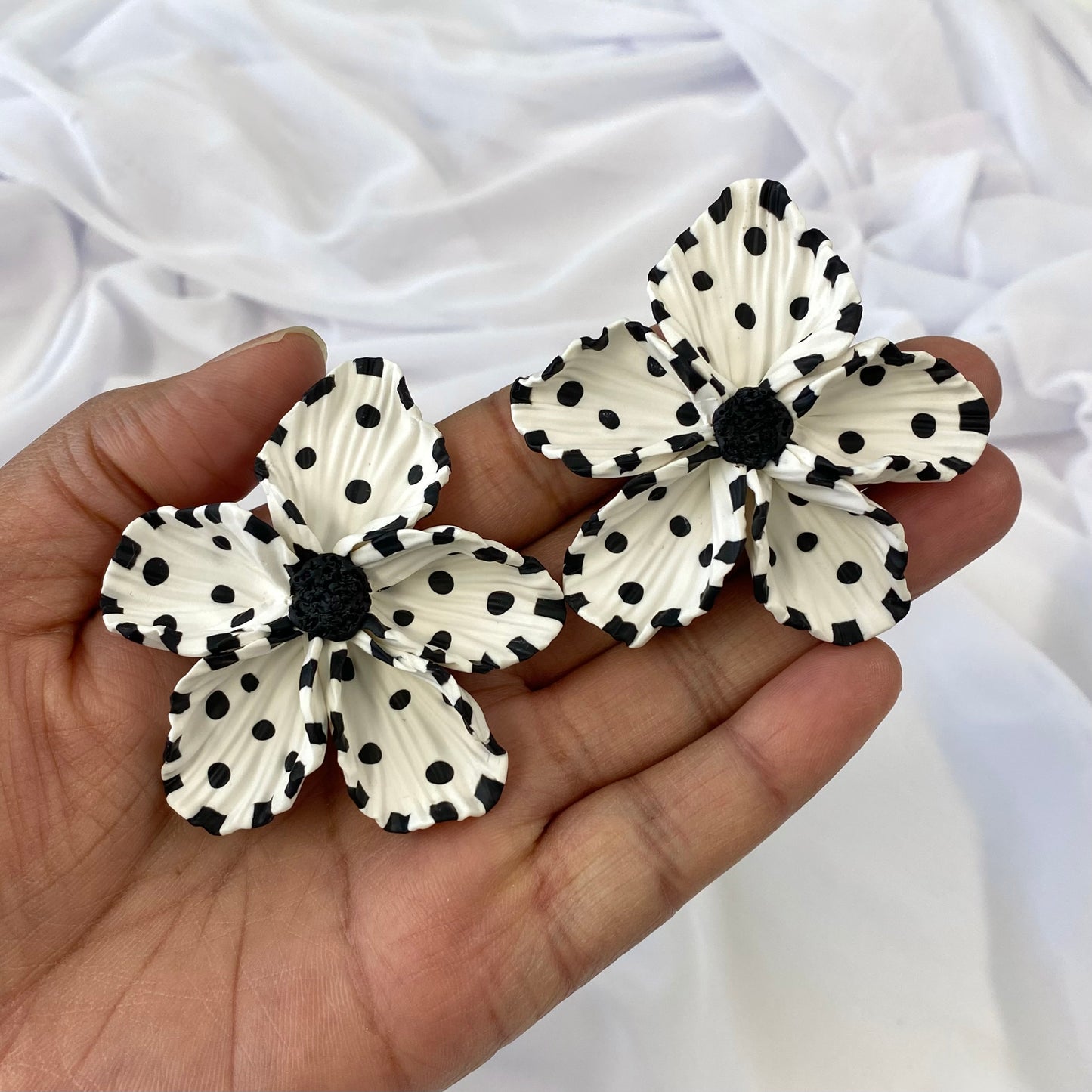 Black+White Dot Bloom Stud 2