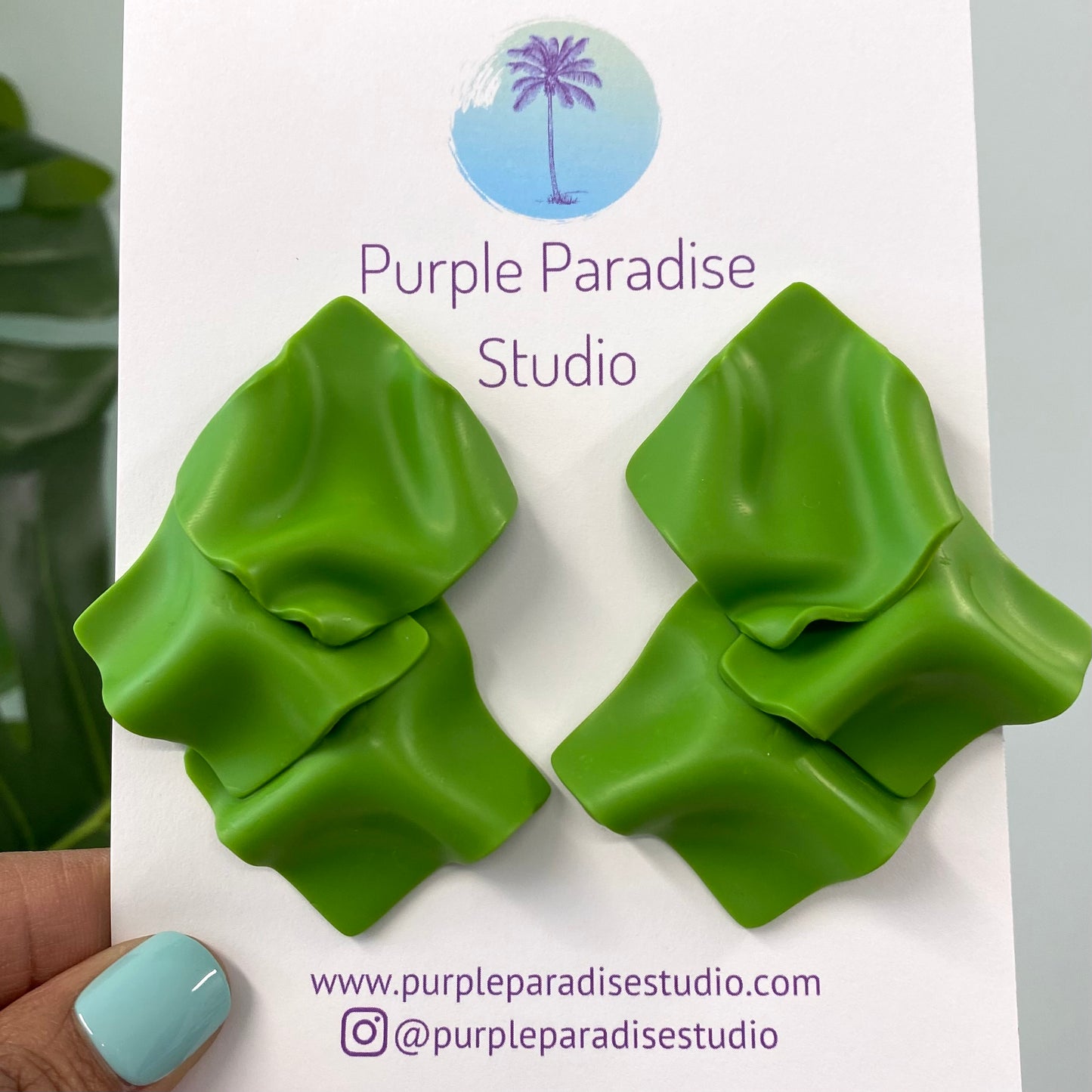 Cascading Drapes PREORDER