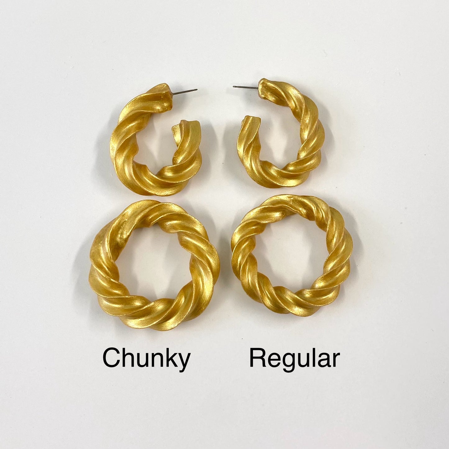 Convertible Twisted Links (Preorder)
