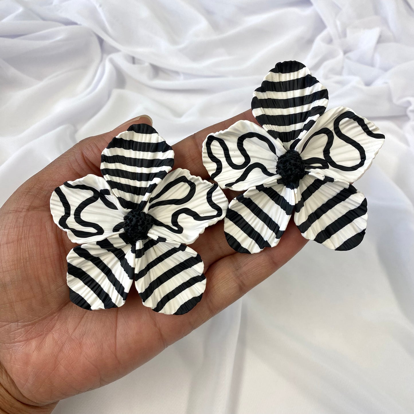 Large Black+White Stripe/Swirl Bloom Stud 2