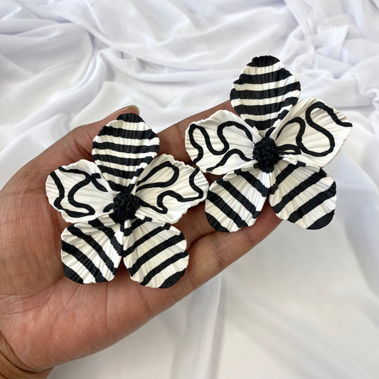Large Black+White Stripe/Swirl Bloom Stud 2