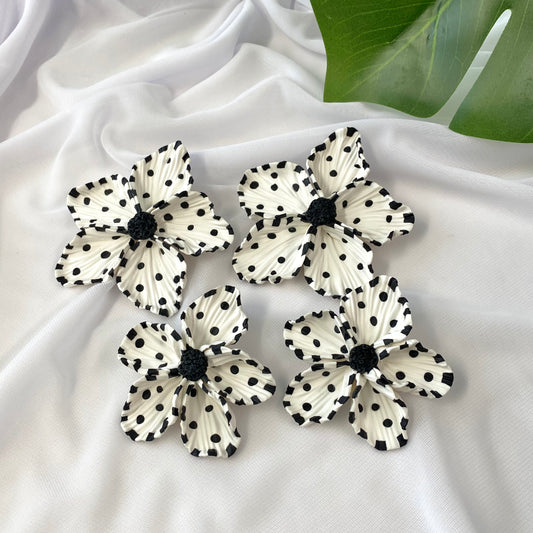 Black+White Dot Bloom Stud 2